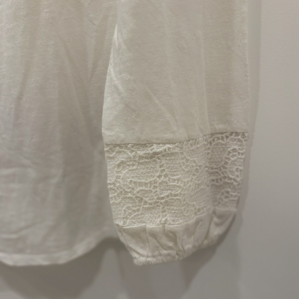 Lucky Brand Women's Embroidered Peasant
Top V Neck Tie Closure Boho Size Medium - Picture 5 of 7